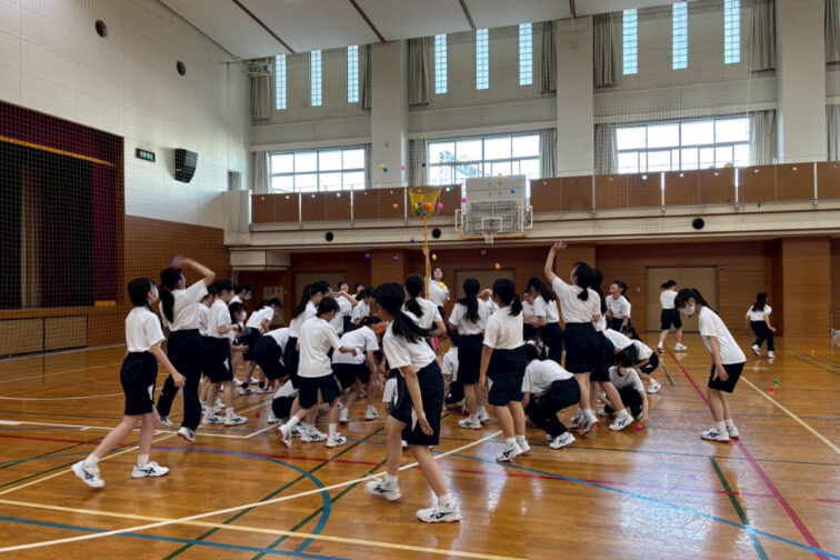 【中学１年生】ダンシング玉入れ～踊って投げて入れるゾ！～
