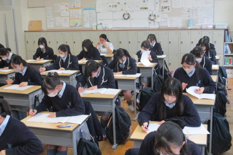 卒業試験・第3回定期試験を実施しています