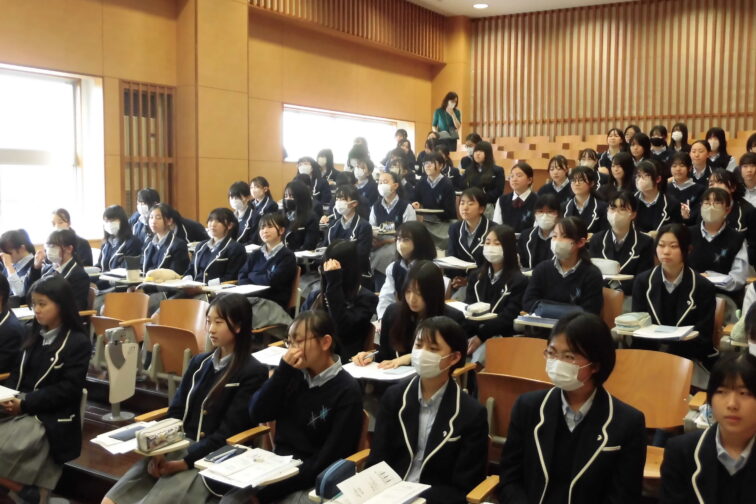 【中学３年生】　進級オリエンテーションを実施しました