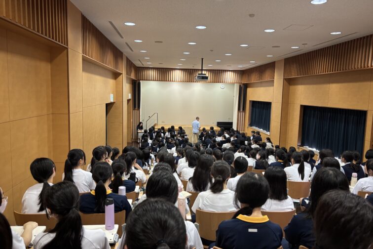 【高校一年生】ボランティア実践　～福祉講演会～